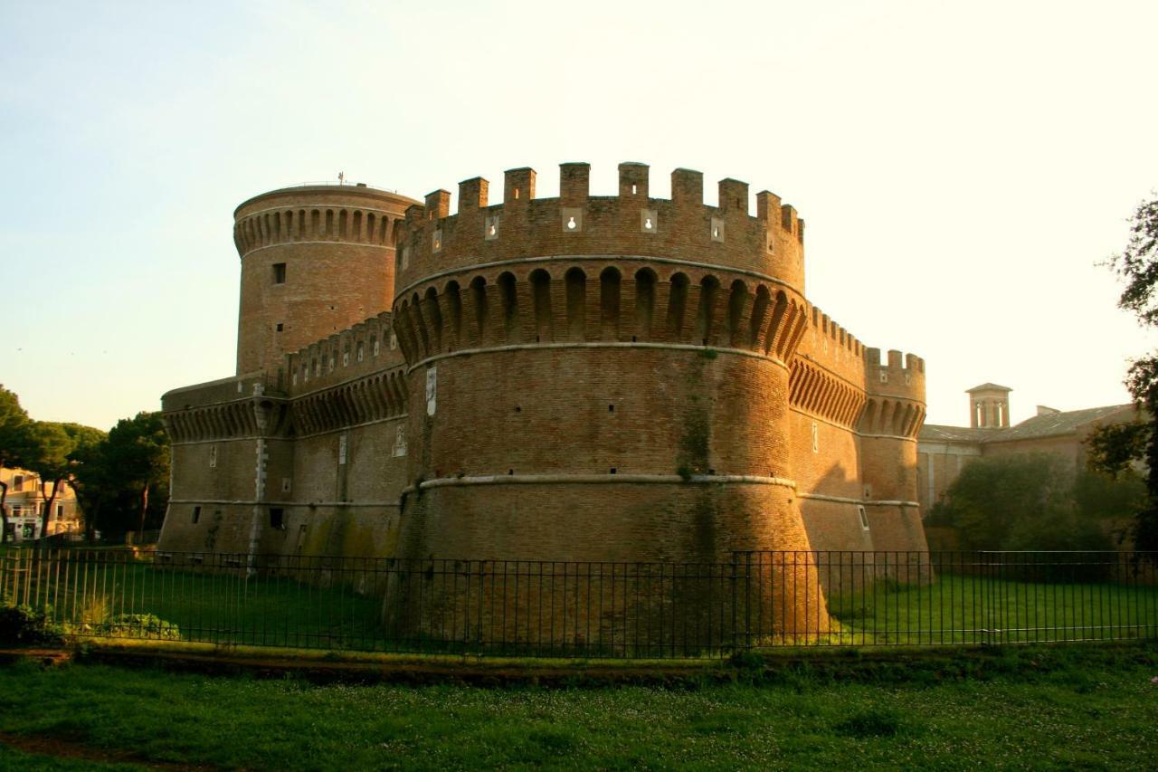 Open Space On The Sea Of Rome !:) Lägenhet Lido di Ostia Exteriör bild